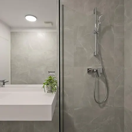 Maroon New Modern 1 King Bed For Bussiness And Leisure In One Cotroceni Apartamento *